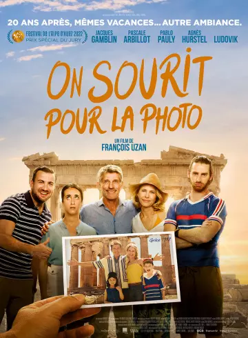 On sourit pour la photo  [WEB-DL 1080p] - FRENCH